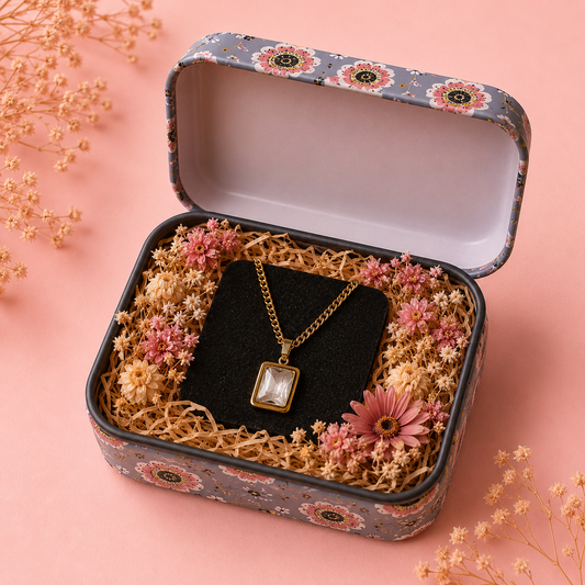 Crystal Luxe Pendant Box ✨🤍